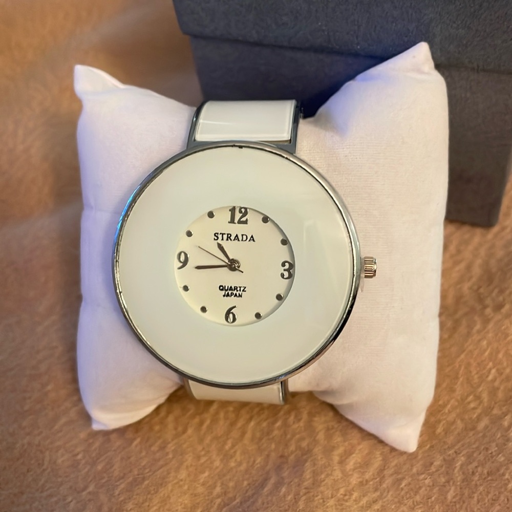 Strada fashion watch
